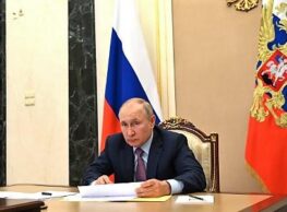 Виталий Савельев доложил Президенту России о переводе транспортных документов в электронный вид